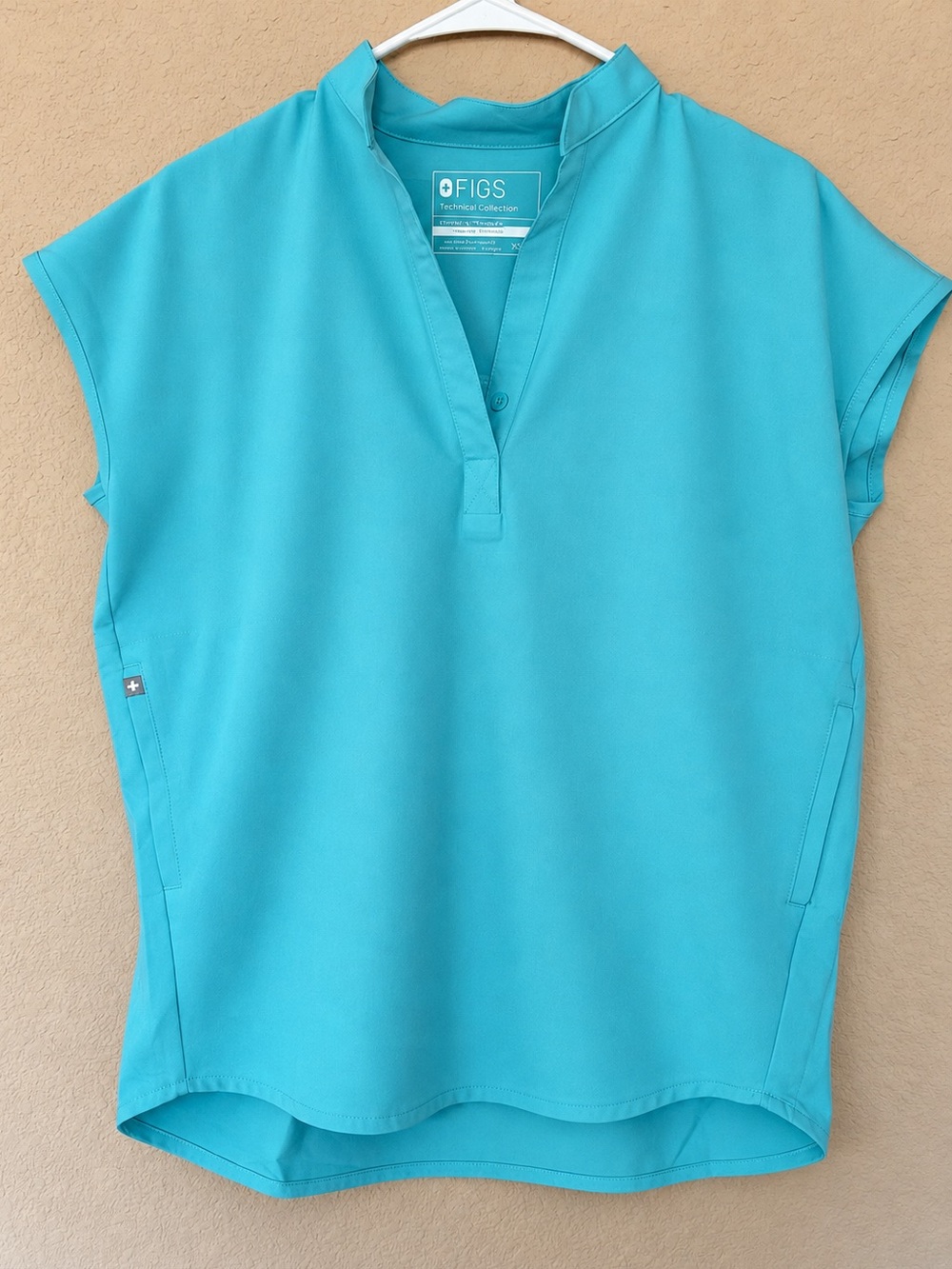 FIGS Rafaela Oversized Scrub Top Sea Glass XS Technical Collection